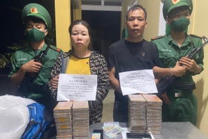 Hai người vận chuyển trái phép 34 bánh nghi là heroin từ Lào về Việt Nam.