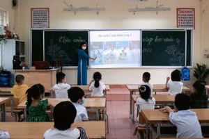 Mỗi GV của trường đều được nhóm lửa yêu thương, khích lệ dạy tốt học tốt trong từng tiết học