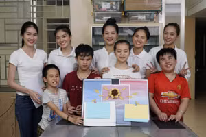 Thí sinh Hoa hậu Việt Nam với dự án Nhân ái.