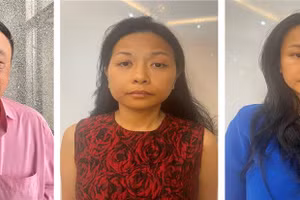 Các bị can (từ trái qua phải): Trần Quí Thanh, Trần Uyên Phương, Trần Ngọc Bích. 