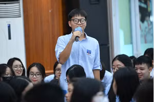 LinearThinking 'đốn tim' học sinh trường THPT Nguyễn Siêu