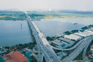 Cầu Vĩnh Tuy 2 được khởi công xây dựng vào ngày 9/1/2021 với tổng mức đầu tư hơn 2.500 tỷ đồng.