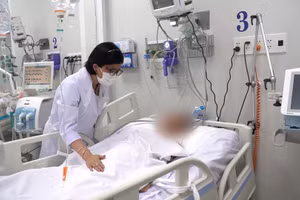 Cả nhà 3 người ở Tây Ninh phải cấp cứu sau khi ăn nấm