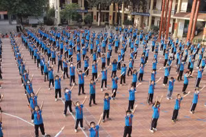 Đông đảo học sinh nhà trường tham gia "Hội khỏe phù đổng".