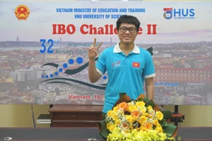 Đặng Lê Minh Khang đoạt Huy chương vàng Olympic Sinh học quốc tế 2021.