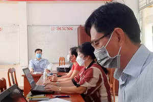 Cán bộ quản lý, tổ trưởng chuyên môn cấp Tiểu học tham gia tập huấn.