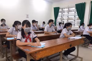 Ảnh minh họa: Thí sinh tham gia kỳ thi tuyển sinh lớp 10 năm học 2021-2022 tại Đồng Nai