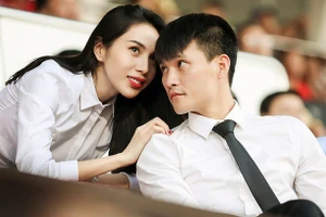 Bị mắng chiêu trò khi giấu mặt con gái, Thủy Tiên - Công Vinh nói gì?