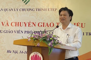 Thứ trưởng Bộ GD&ĐT Nguyễn Hữu Độ phát biểu tại tập huấn và chuyển giao tài liệu mô đun 5