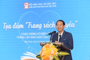 PGS.TS Nguyễn Văn Tùng, Phó tổng biên tập NXBGDVN phát biểu tại tọa đàm. 