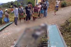 Hiện trường vụ sập cổng trường Ảnh: IT