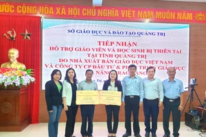 Sở GD&ĐT Quảng Trị tiếp nhận hỗ trợ từ NXBGDVN.