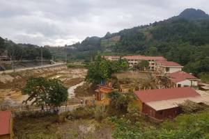 Trường THCS thị trấn Si Ma Cai bị ảnh hưởng nặng nề sau trận mưa lũ tối 22/7. 