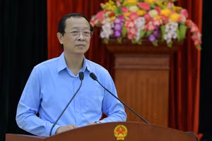 Thứ trưởng Phạm Ngọc Thưởng phát biểu tại buổi giao nhiệm vụ cho các Đoàn công tác. 