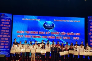 Cuộc thi KHKT cấp quốc gia dành cho HS trung học năm học 2020 - 2021 đã kết thúc thành công tại Thừa Thiên Huế