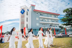 Quỹ khuyến học, khuyến tài Đinh Bộ Lĩnh động viên, khích lệ học sinh Ninh Bình học tập tốt hơn. 