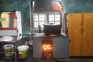 Hệ thống bếp đun đa năng được sử dụng tại Trường PTDT Bán trú THCS Nậm Đét.