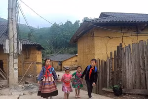 HS khu vực II, III nông thôn mới tỉnh Lào Cai tiếp tục được hỗ trợ về giáo dục. 