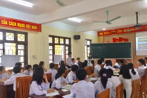 Ứng dụng CNTT vào dạy học được ngành giáo dục Ninh Bình đẩy mạnh. Ảnh minh họa