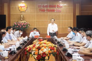 Thứ trưởng Bộ GD&ĐT Phạm Ngọc Thưởng phát biểu tại buổi làm việc. 