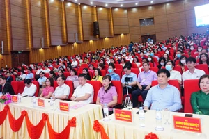 Khai mạc Hội thảo khoa học các trường THPT Chuyên khu vực Duyên hải và Đồng bằng Bắc Bộ. 