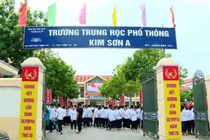 Ninh Bình: Công nhận Trường THPT Kim Sơn A đạt chuẩn Quốc gia mức độ 2