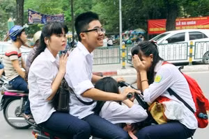 Học sinh vi phạm ATGT. (Ảnh minh họa)