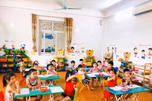 Khuyến khích trường MN cho trẻ làm quen với tiếng Anh.