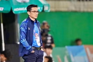 Huấn luyện viên Kiatisak. Ảnh: INT.