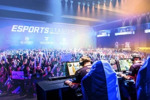 Esport là viết tắt của từ “Electronic Sport” – một thể loại thể thao điện tử, trong đó các game thủ thi đấu trực tuyến với nhau hoặc trước đám đông.