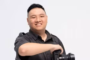 La Tuấn Duy vừa làm ở lĩnh vực truyền thông - quảng cáo, vừa làm nhiếp ảnh gia.