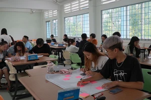 Một lớp học trao đổi sinh viên trong học kỳ hè của ĐH Kinh tế TP Hồ Chí Minh (cơ sở Vĩnh Long). Ảnh: NVCC