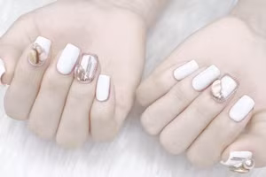 Nhiều bạn trẻ “đổ xô” đi học nghề chăm sóc móng tay, móng chân vì thời gian đào tạo ngắn, thu nhập cao.