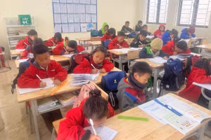 Học sinh Trường Phổ thông Dân tộc bán trú - Tiểu học Nậm Cắn 1 (Kỳ Sơn, Nghệ An). Ảnh: Hồ Lài