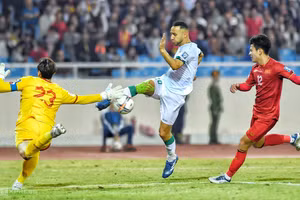 Đội tuyển Việt Nam (áo sẫm) thua Iraq 0-1 tại sân Mỹ Đình trong trận lượt đi vòng loại thứ 2 World Cup 2026 khu vực châu Á. Ảnh: INT.
