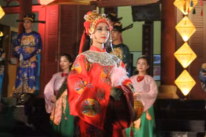 Ảnh tái hiện đám cưới công chúa triều Nguyễn tại Festival Huế năm 2015. Ảnh: ITN.