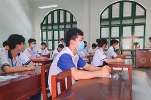 Học sinh Trường THPT Nguyễn Đình Chiểu (Tiền Giang) trong giờ ôn luyện. Ảnh: CTV