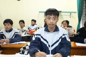 Em Đặng Văn Khánh Duy - học sinh lớp 12A1, Trường THPT Nguyễn Đình Liễn - thủ khoa môn Toán Kỳ thi học sinh giỏi tỉnh lớp 12.