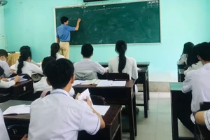 Thầy trò Trường THPT Phú Bài (Thừa Thiên Huế) trong giờ học. Ảnh: NTCC