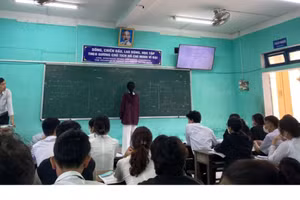 Giờ học tại Trường THPT Đặng Trần Côn (Thừa Thiên Huế). Ảnh: NTCC