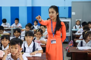 Cô trò Trường Tiểu học Đinh Tiên Hoàng (TP Thủ Đức). Ảnh minh họa: ITN