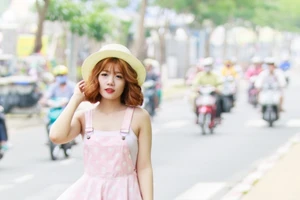 Nữ sinh trường nhân văn tự phối đồ quá đỉnh để đón Xuân