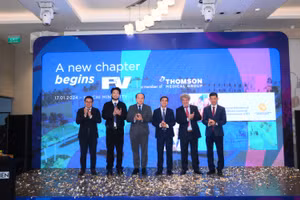 Đại diện tập đoàn y tế Thomson, lãnh đạo bệnh viện FV và quan khách tại lễ công bố.