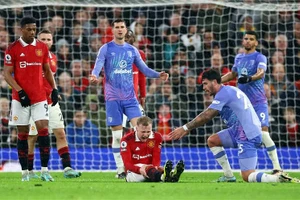 Tiền vệ Donny Van de Beek đang gặp phải rất nhiều khó khăn trong sự nghiệp.