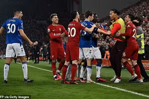 FA đã chính thức đưa ra mức phạt cho hai đội bóng vùng Merseyside.