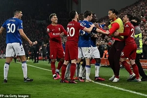 FA đã chính thức đưa ra mức phạt cho hai đội bóng vùng Merseyside.