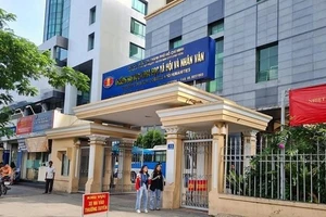 Trường ĐHKHXH&NV TPHCM, nơi có 11 giảng viên kiện Trưởng khoa Hàn Quốc học