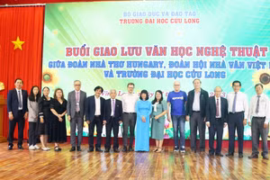 Quang cảnh buổi giao lưu.