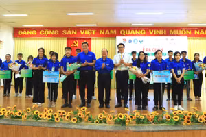 Trường ĐH Trà Vinh ra quân Chiến dịch Thanh niên tình nguyện hè.