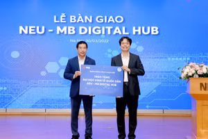 MB chính thức bàn giao NEU – MB Digital cho Trường Đại học Kinh tế Quốc dân.